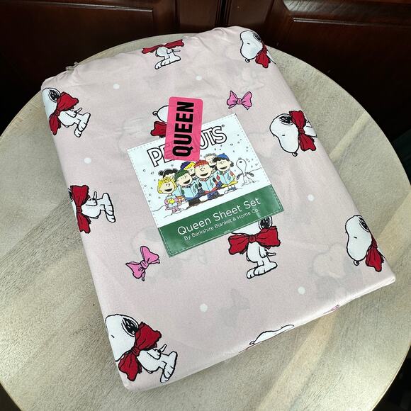 Peanuts Snoopy Bows Queen Sheet Set Pink Berkshire Holiday Christmas Bedding NEW - Picture 12 of 12